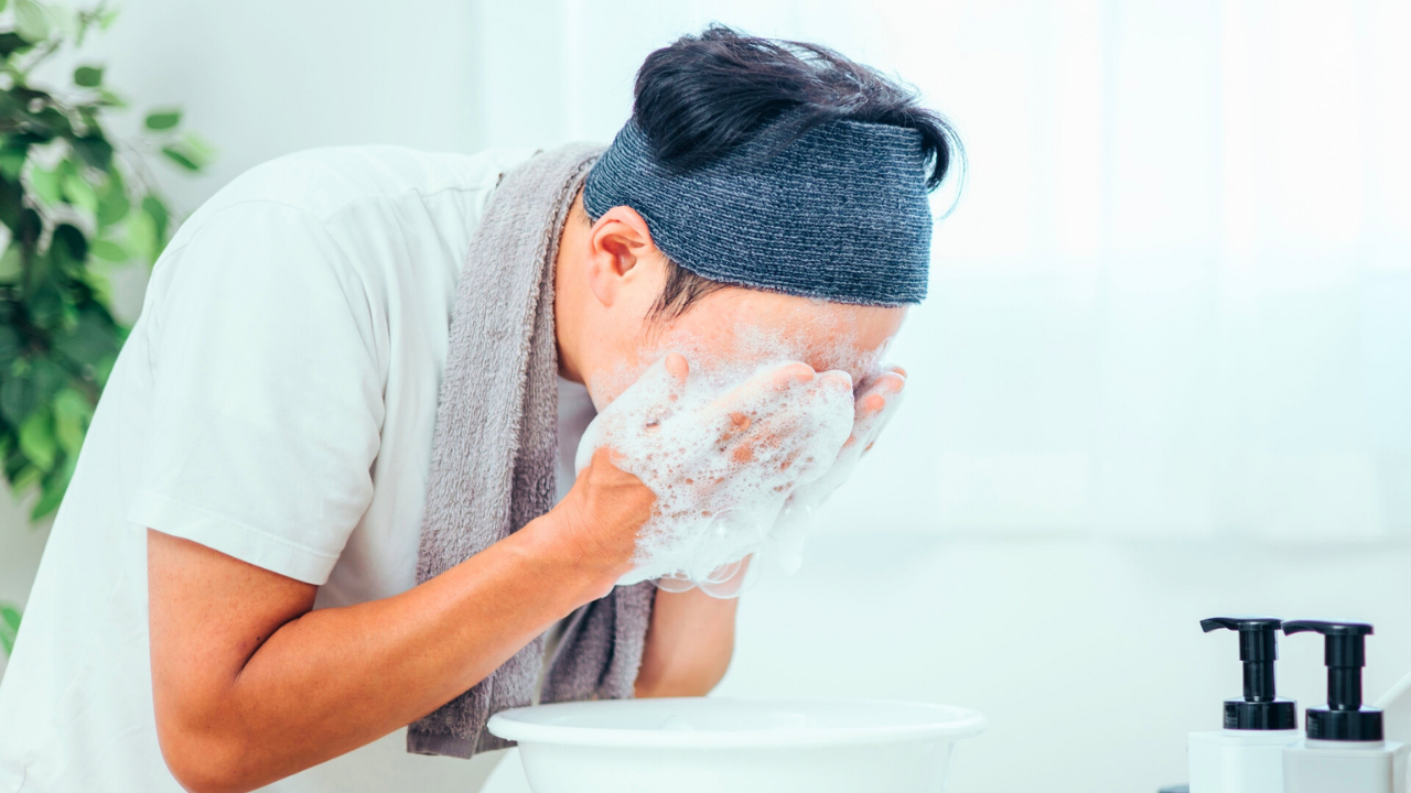 実は逆効果 テカリ肌メンズがやりがちなNGスキンケア